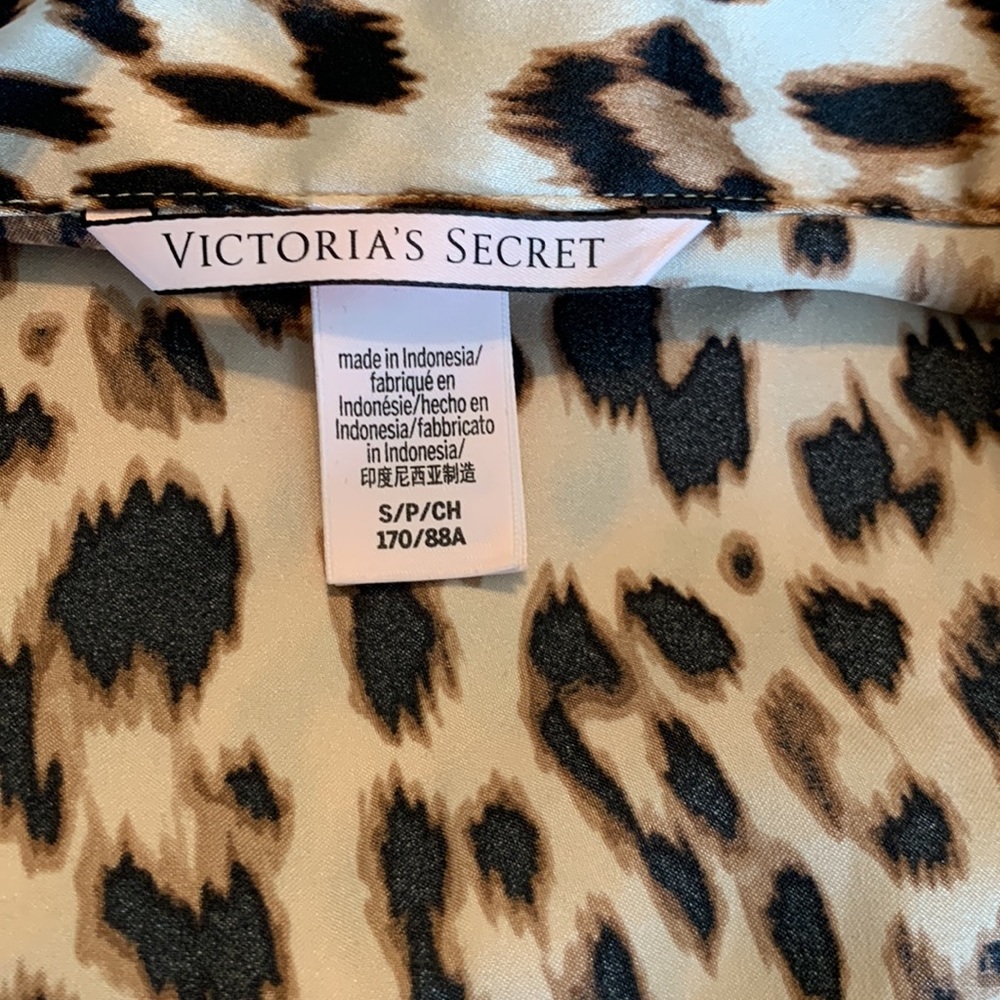 Victoria Secret Pajama set - Picture 3 of 9